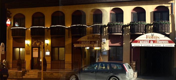 Fonix Panzio Hotel Pápa Eksteriør billede