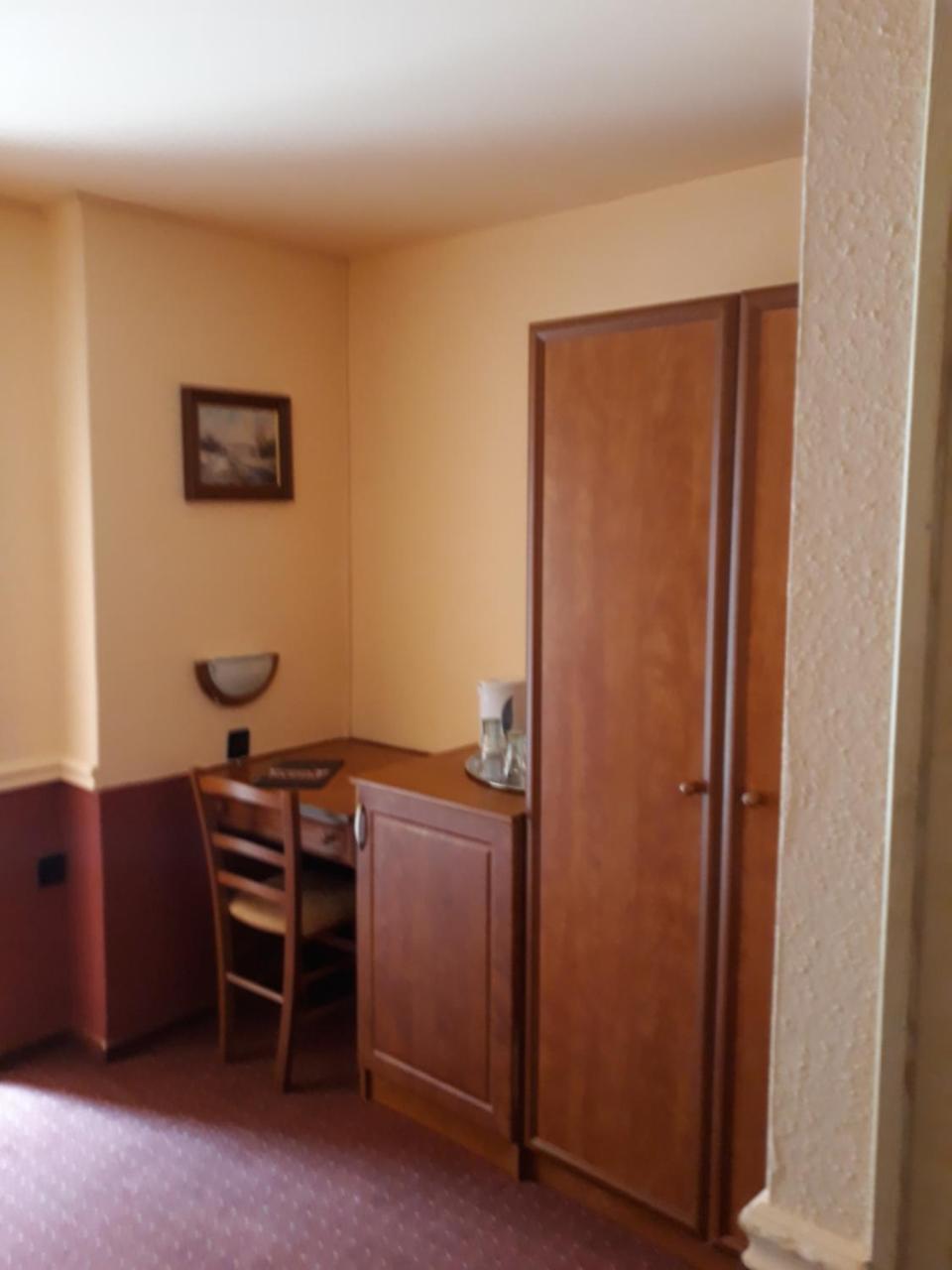 Fonix Panzio Hotel Pápa Eksteriør billede